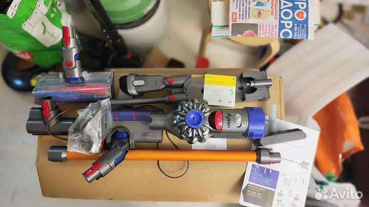 Пылесос Dyson V8 Slim Fluffy Extra с новой батарей