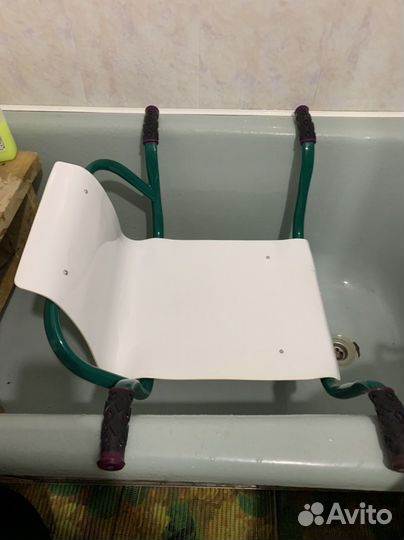 Сиденье на ванную