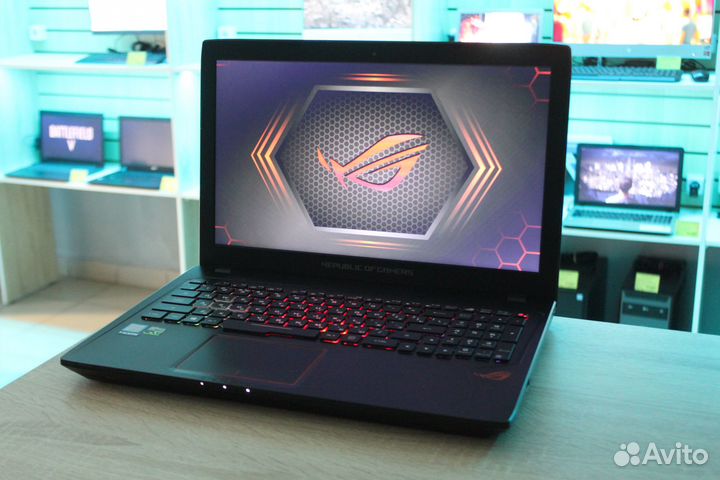 Игровой Asus Rog Strix/GTX 1050/i5-7нq/Новый SSD