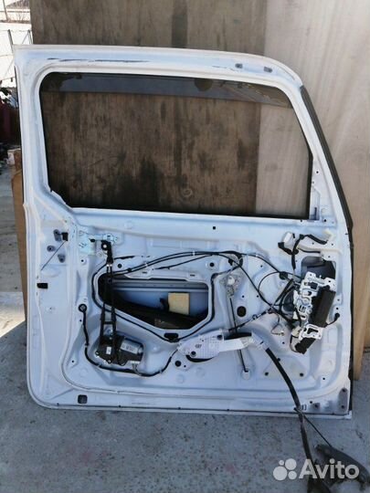 Дверь передняя левая Toyota Porte NCP141