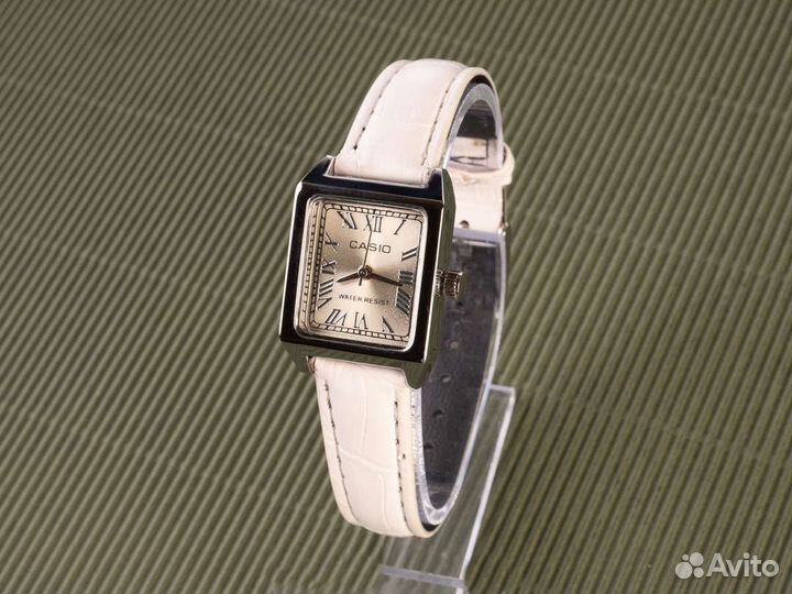 Часы женские Casio