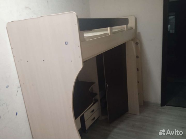 Двухъярусная кровать бу с матрасам