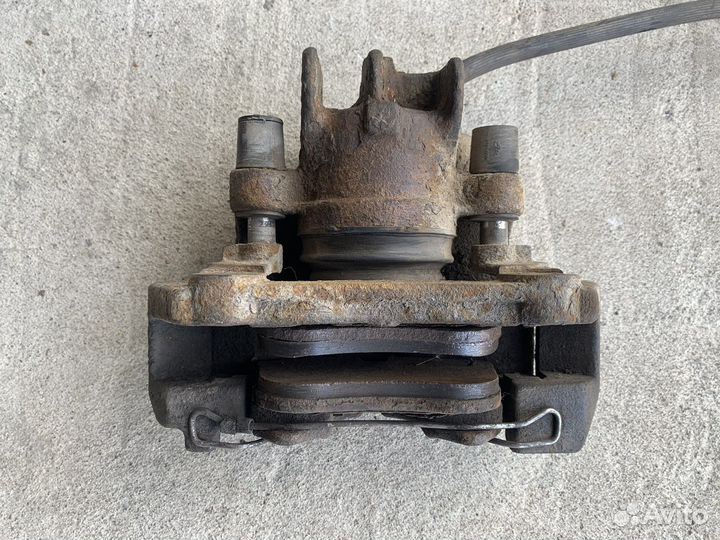 Суппорт передний правый Rover 75