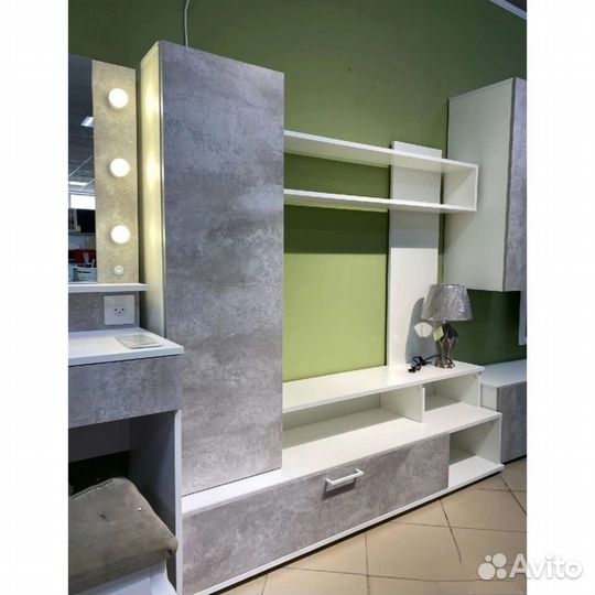 Новая тумба под телевизор, стенка 1,5 м