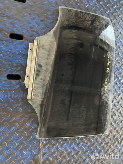 Стекло двери Toyota Corolla 150