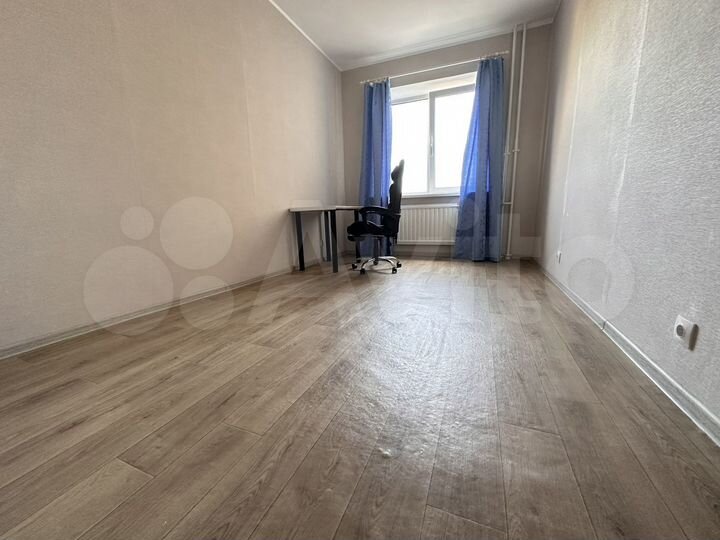 3-к. квартира, 82 м², 4/15 эт.