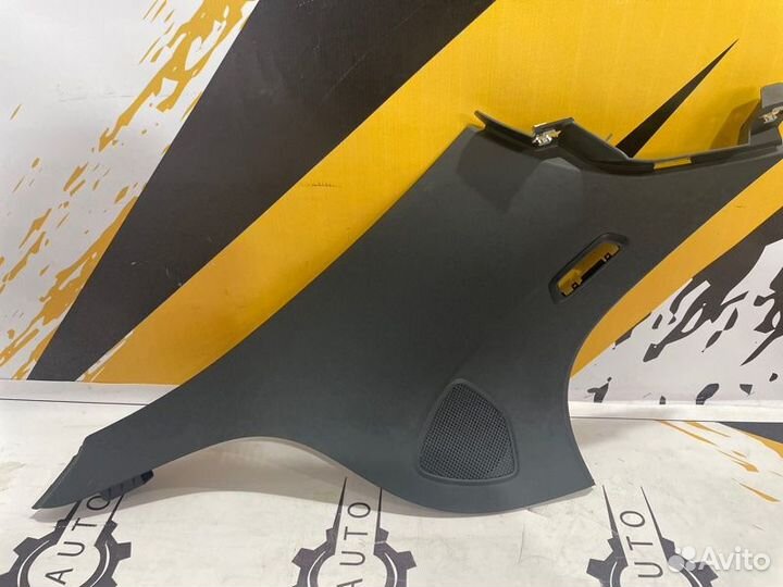 Обшивка стойки багажника.Задняя левая Mercedes