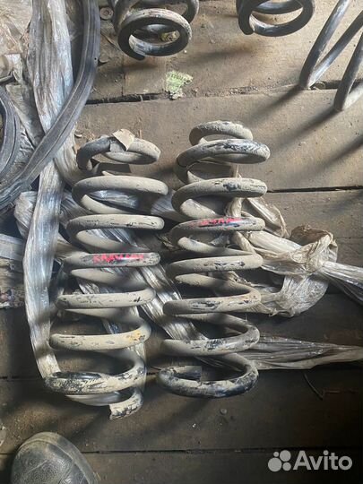 Задняя пружина кадиллак стс 2