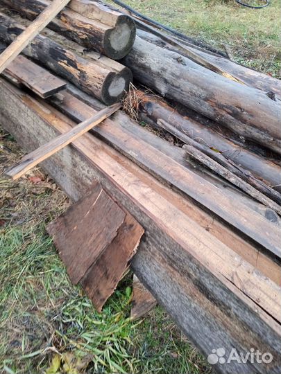 Сосновые бревна