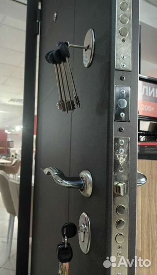 Дверь входная