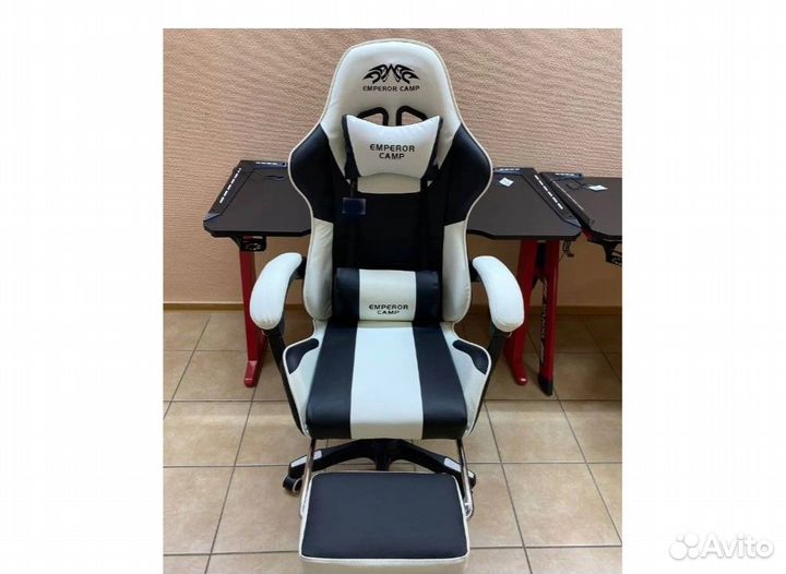 Игровое компьютерное кресло