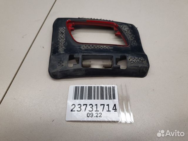 Кронштейн форсунки омывателя фары правый Mercedes