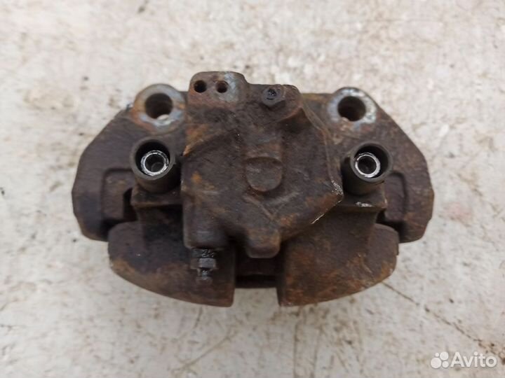 Суппорт передний правый