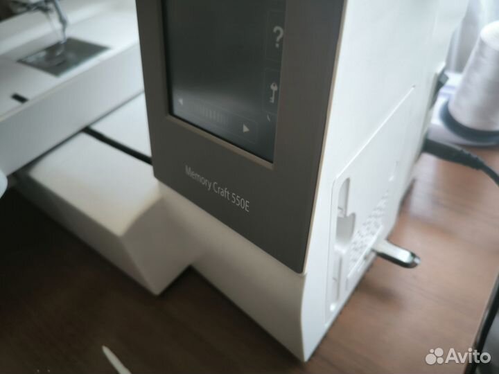 Швейная машина Janome memory Craft 550E