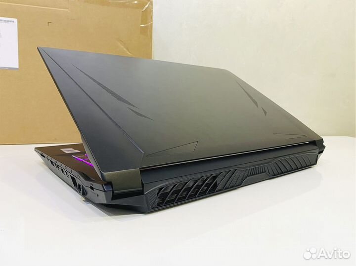 Игровой ноутбук RTX 3070 i5 10400 16Gb 144Hz IPS