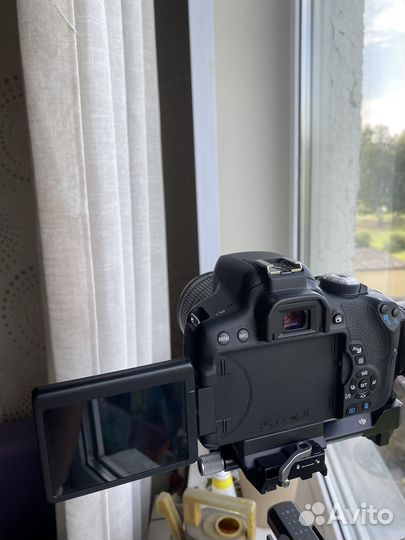 Зеркальный фотоаппарат Canon EOS 750 D