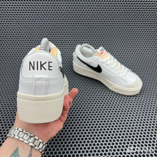 Nike Blazer Low Platform White Black