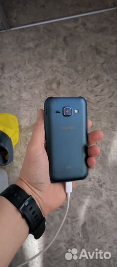 Samsung Galaxy J1 SM-J110H/DS, 8 ГБ