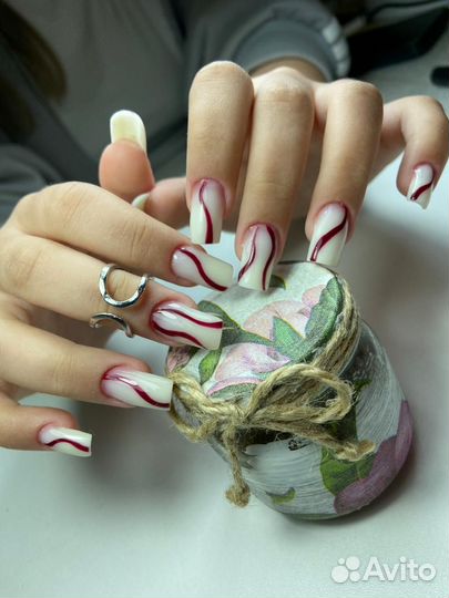 Мастер маникюра