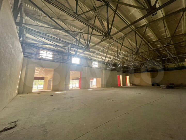 Центр, подъезд фуры, потолки 5,5м, 475 м²