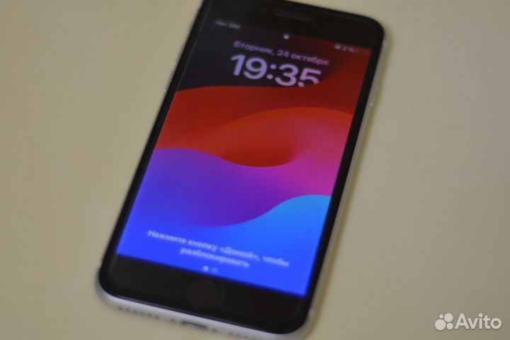 iPhone SE (2020), 64 ГБ