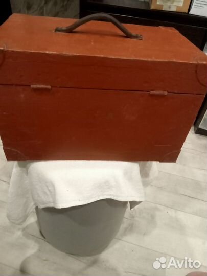 Деревянный ящик для хранения с ключом СССР