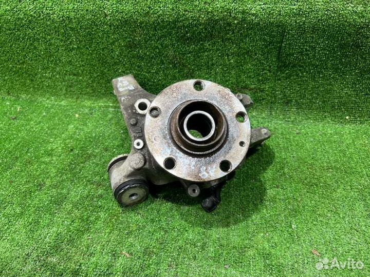 Кулак поворотный задний правый Audi A8 седан 4.2