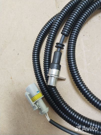 Датчик ABS задний левый Sitrak C7H и C7H MAX MCY13