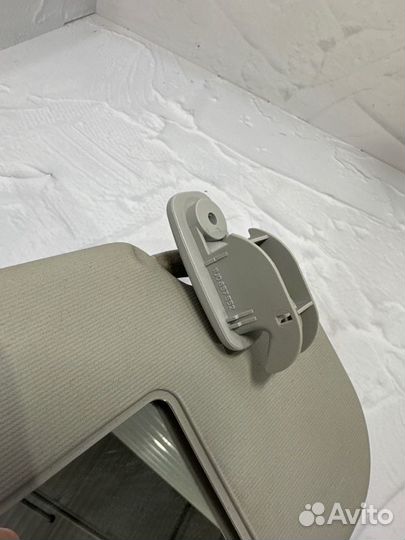 Козырек солнцезащитный правый Skoda Octavia 1U2