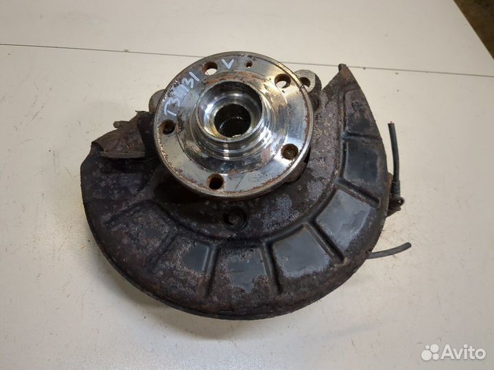 Ступица (кулак, цапфа) Volkswagen Touran, 2003