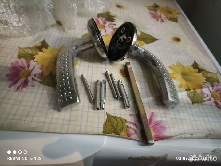 Дверные ручки