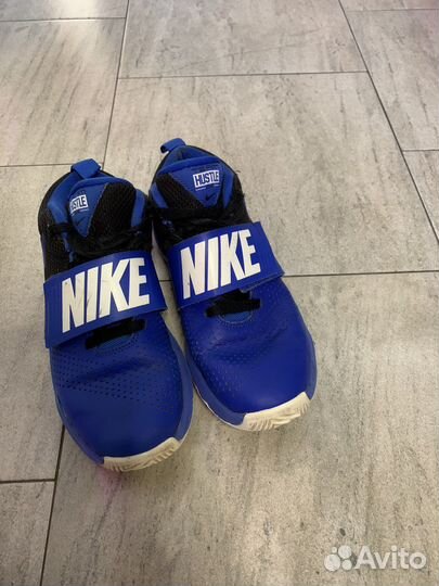 Баскетбольные кроссовки nike