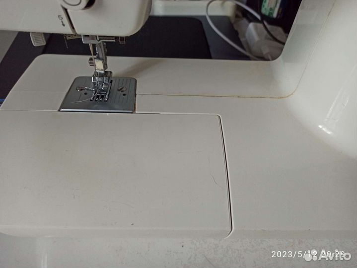 Машина швейная фирмы Бразерс