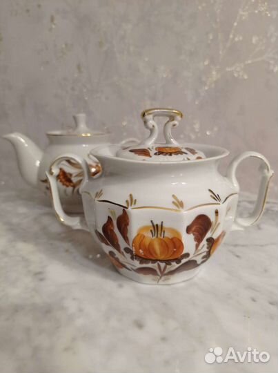 Сахарница и заварочный чайник, фарфор, разные