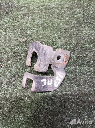 Кронштейн (сопут. товар) VW Tiguan 2007-2011