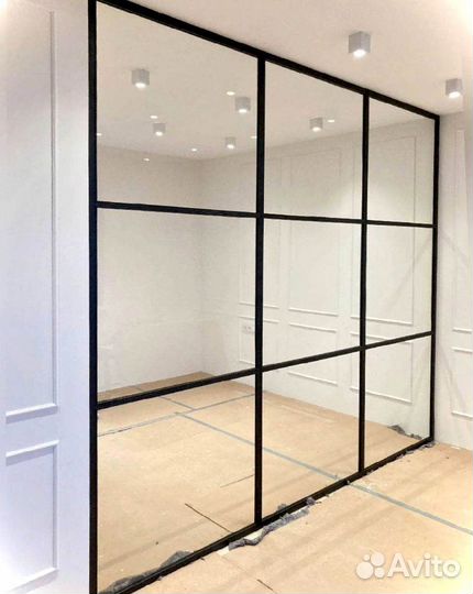 Раздвижная перегородка с матовым стеклом