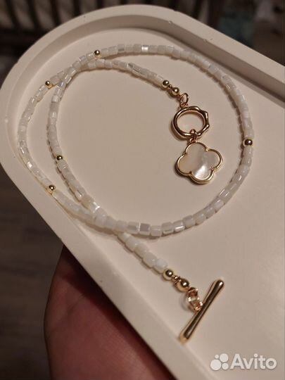 Колье из перламутра