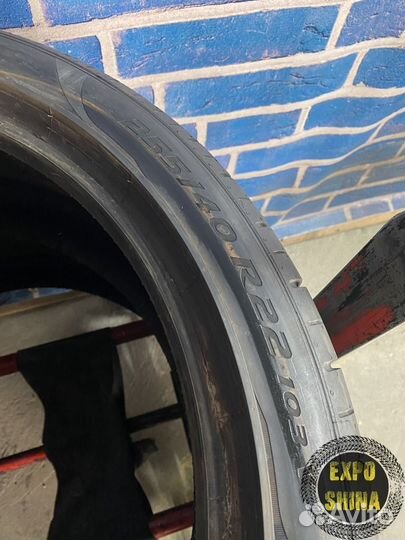 Pirelli P Zero PZ4 255/40 R22