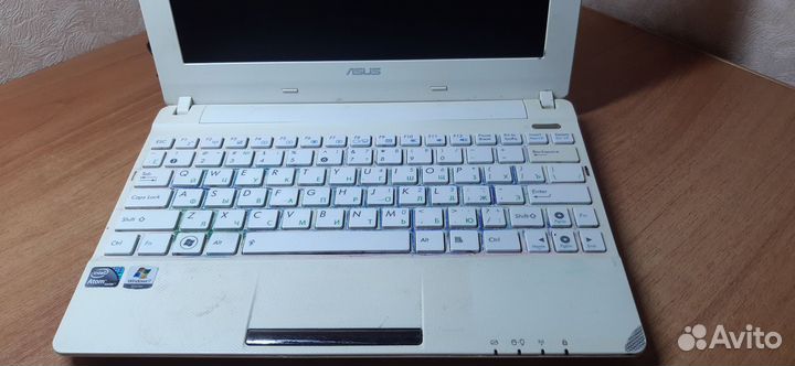 Нетбук asus Eee pc101ch в рабочем состоянии+мышка