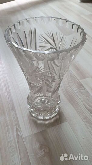 Ваза для цветов хрустальная