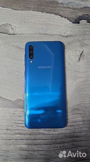 Samsung Galaxy A50, 4/64 ГБ