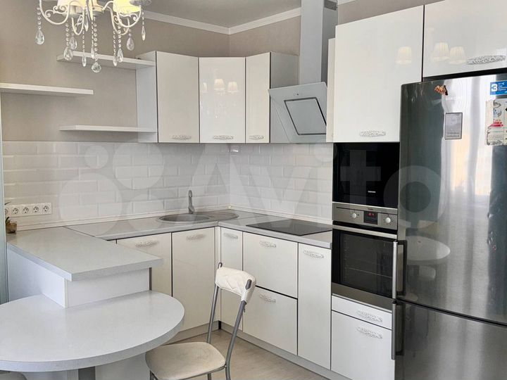 2-к. квартира, 65,7 м², 17/19 эт.