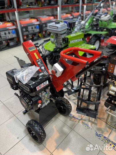 Измельчитель веток бензиновый brait ивб750