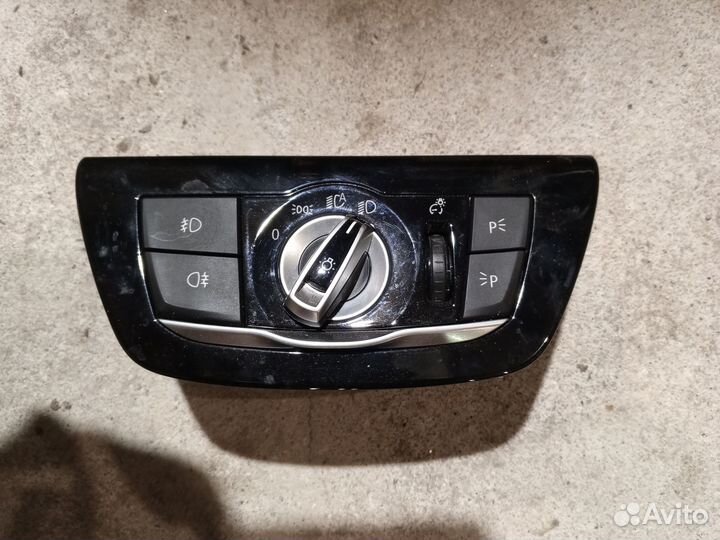 Переключатель света фар на бмв 5 G30/31 2019r