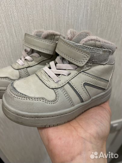 Ботинки для девочки 23