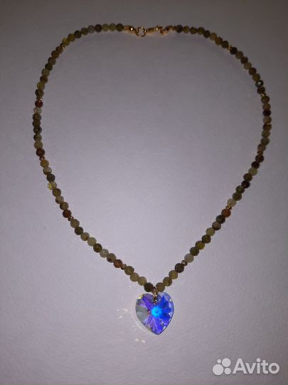 Гранатовые бусы зелёный гранат с подвеской