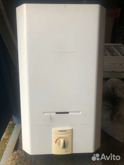 Газовая колонка б/у нева 4513 на зап. части