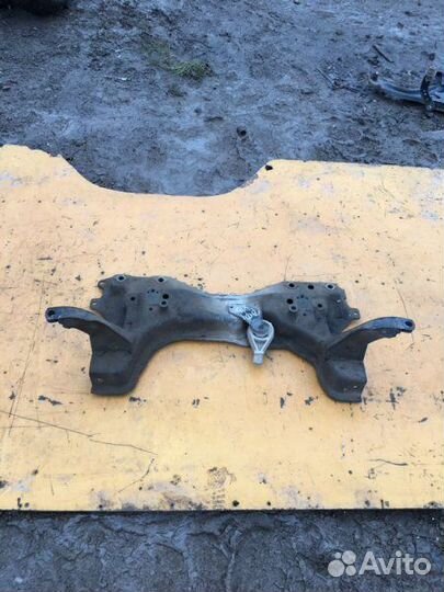Подрамник передний Ford Focus 1.6L 1998-2005