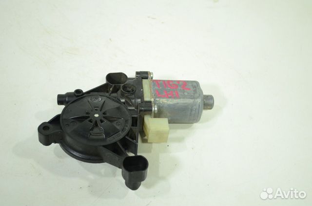 Моторчик стеклоподъемника передний левый