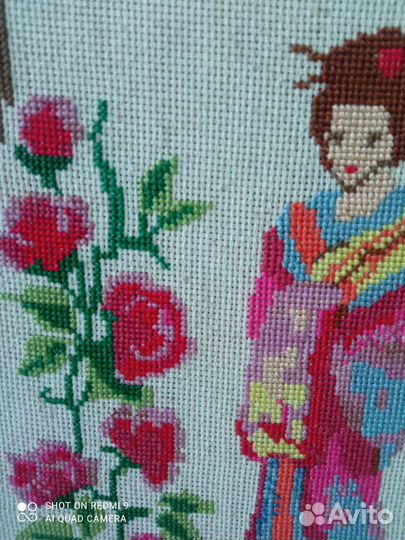 Готовая вышивка крестом В райском саду